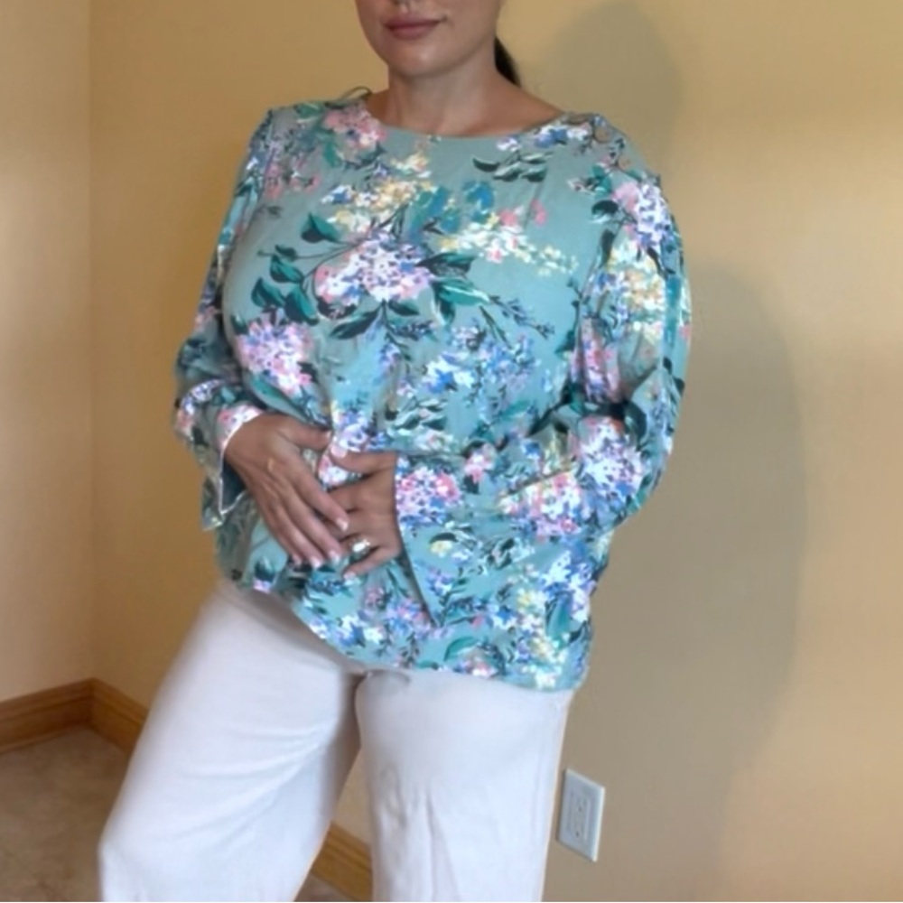 LC Lauren Conrad Floral Blouse Size XXL